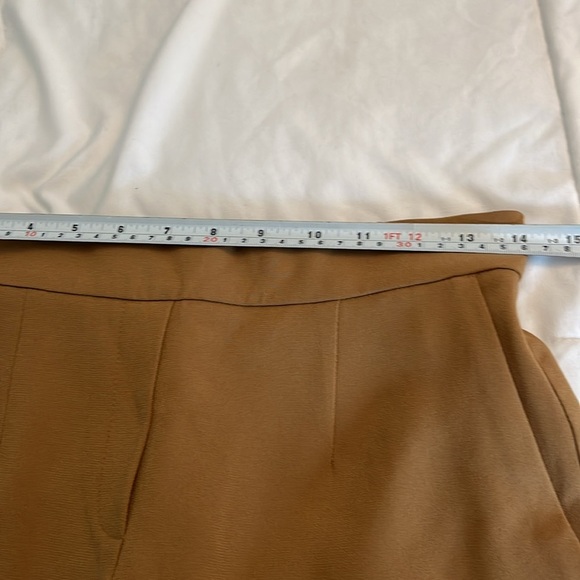 Babaton Conan Pull on Pants, Gold Mustard Yellow cropped Size 4 Office casual - Picture 10 of 13